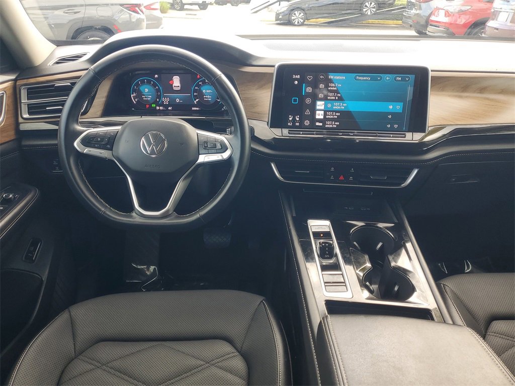 Used 2025 Volkswagen Atlas SE image 10