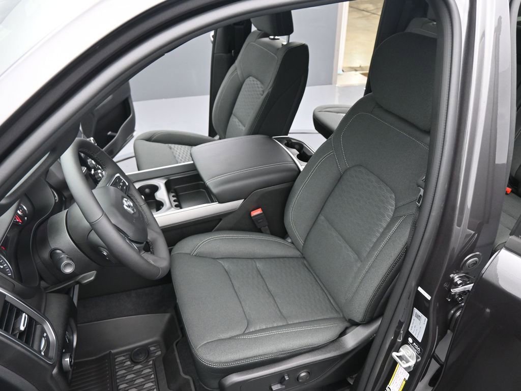 New 2026 RAM 1500 4x4 Crew Cab image 13