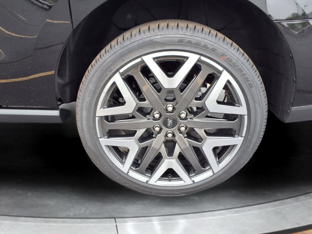 New 2026 Ford Expedition Max Platinum w/ Platinum Ultimate Package AWD/4WD image 18