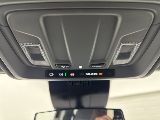 Used 2025 Chevrolet Silverado 1500 LT image 23