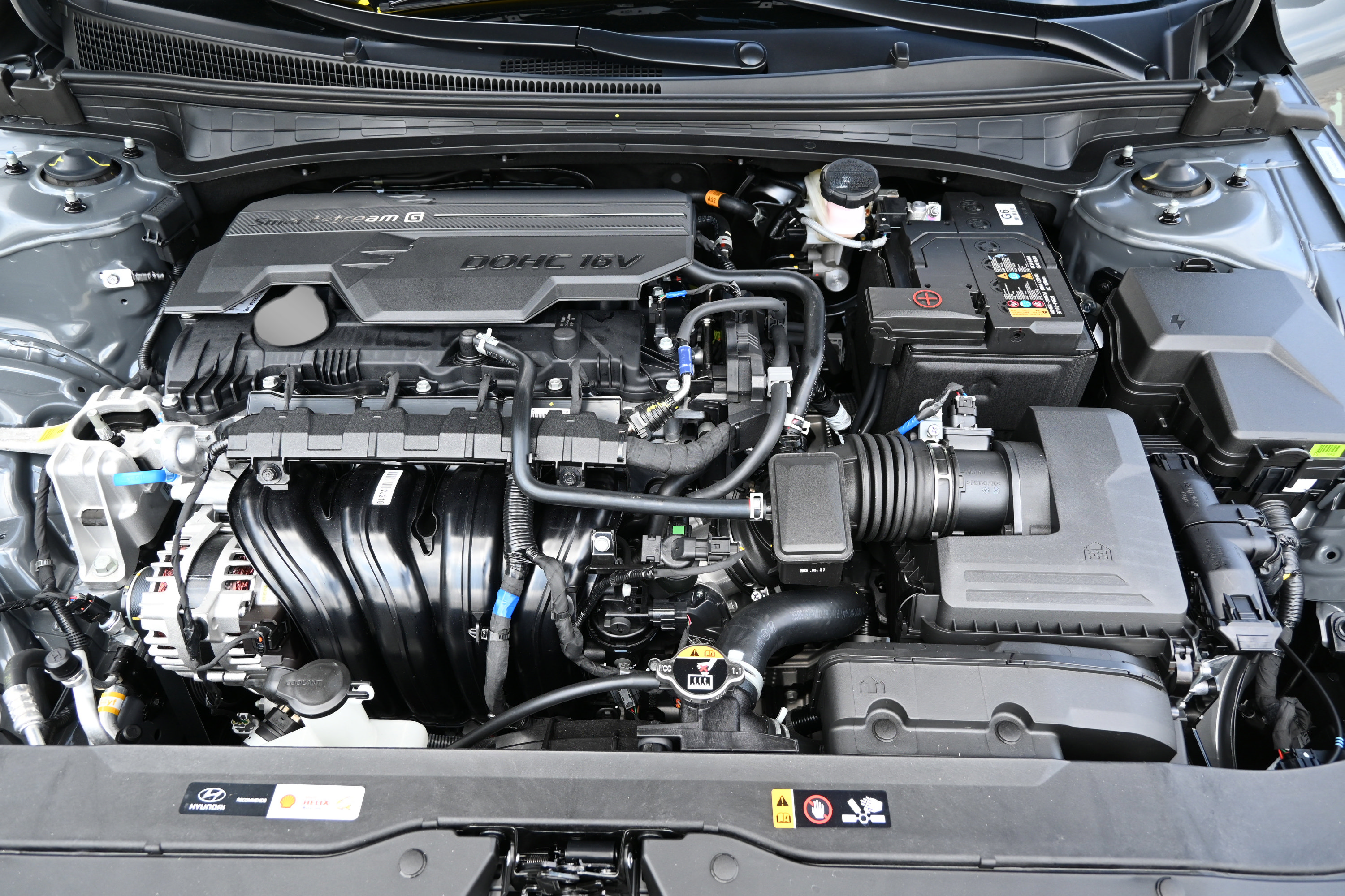 Certified 2025 Hyundai Elantra Limited FWD image 14