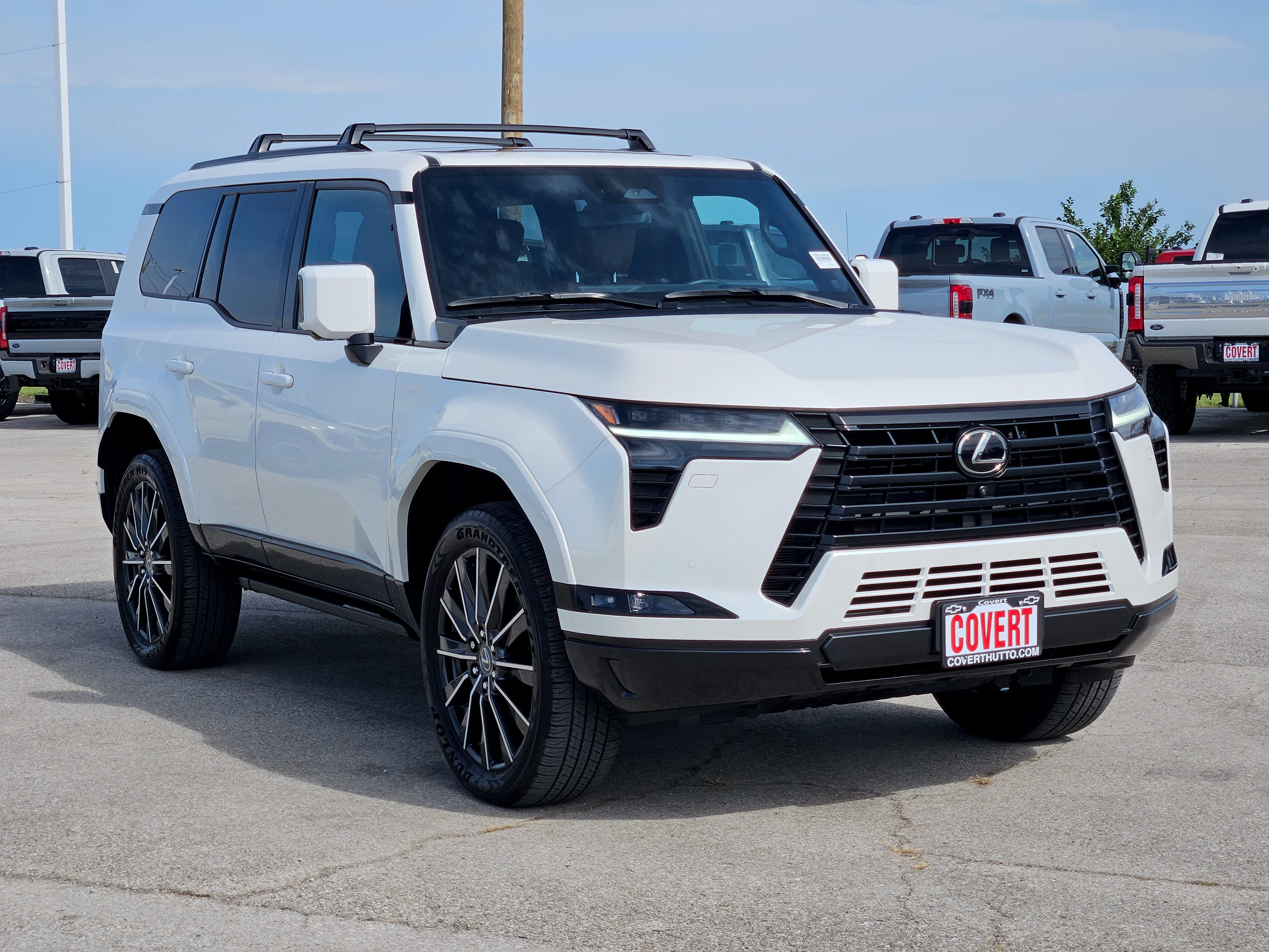 Used 2025 Lexus GX 550 w/ Accessory Package (2T) AWD/4WD image 3