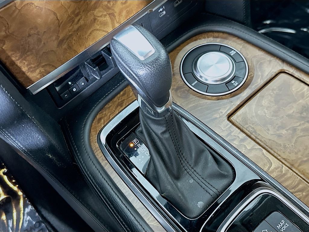 Used 2023 Nissan Armada SL w/ Captain's Chairs Package image 34