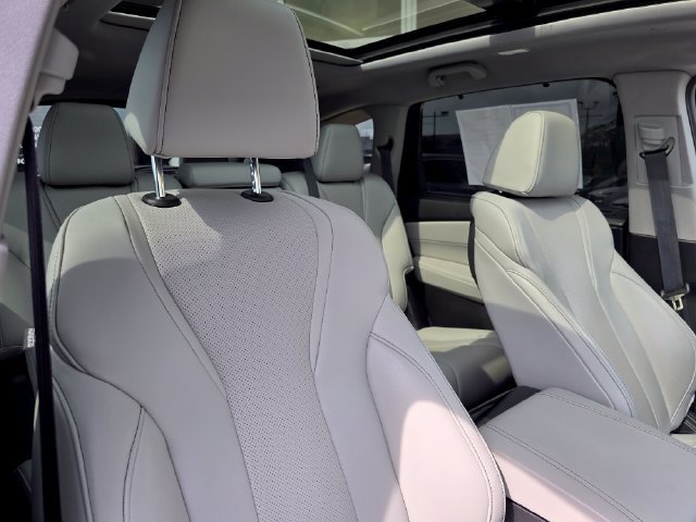 Used 2024 Acura MDX w/ Technology Package FWD image 50