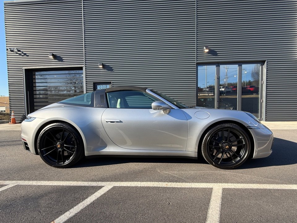 Certified 2022 Porsche 911 Targa 4 GTS image 8