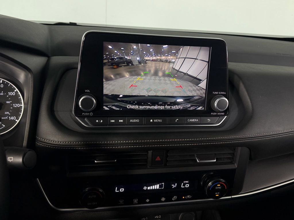 Used 2025 Nissan Rogue SV image 18