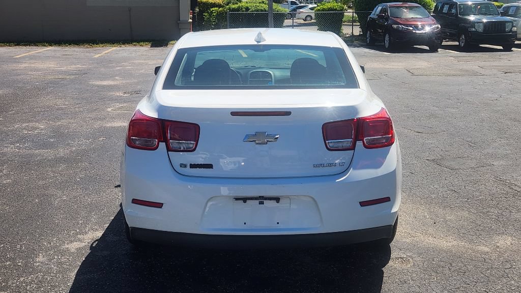 Used 2015 Chevrolet Malibu LT w/ Power Convenience Package FWD image 5