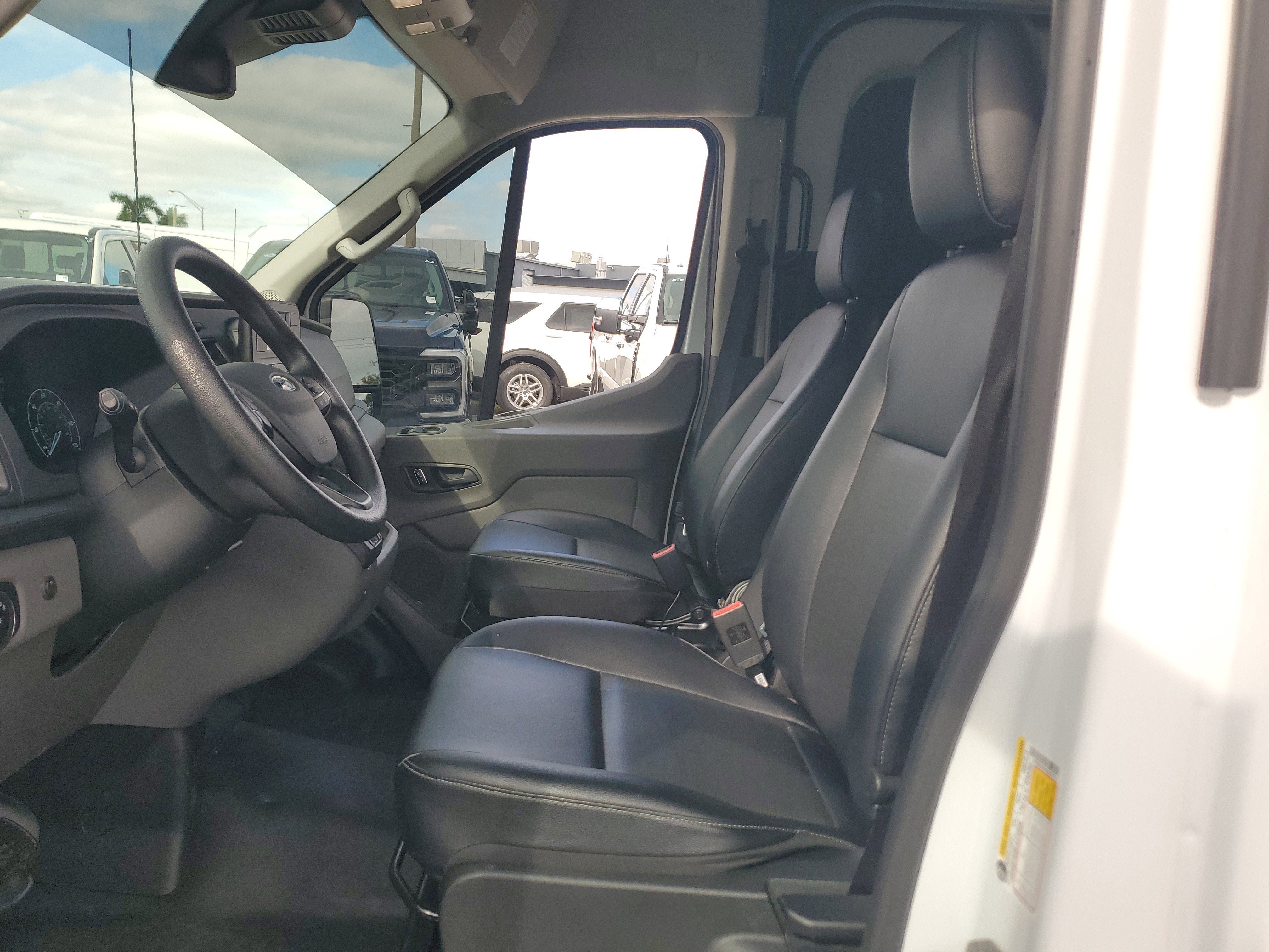 Used 2024 Ford Transit 250 148 Medium Roof w/ Load Area Protection Package image 11