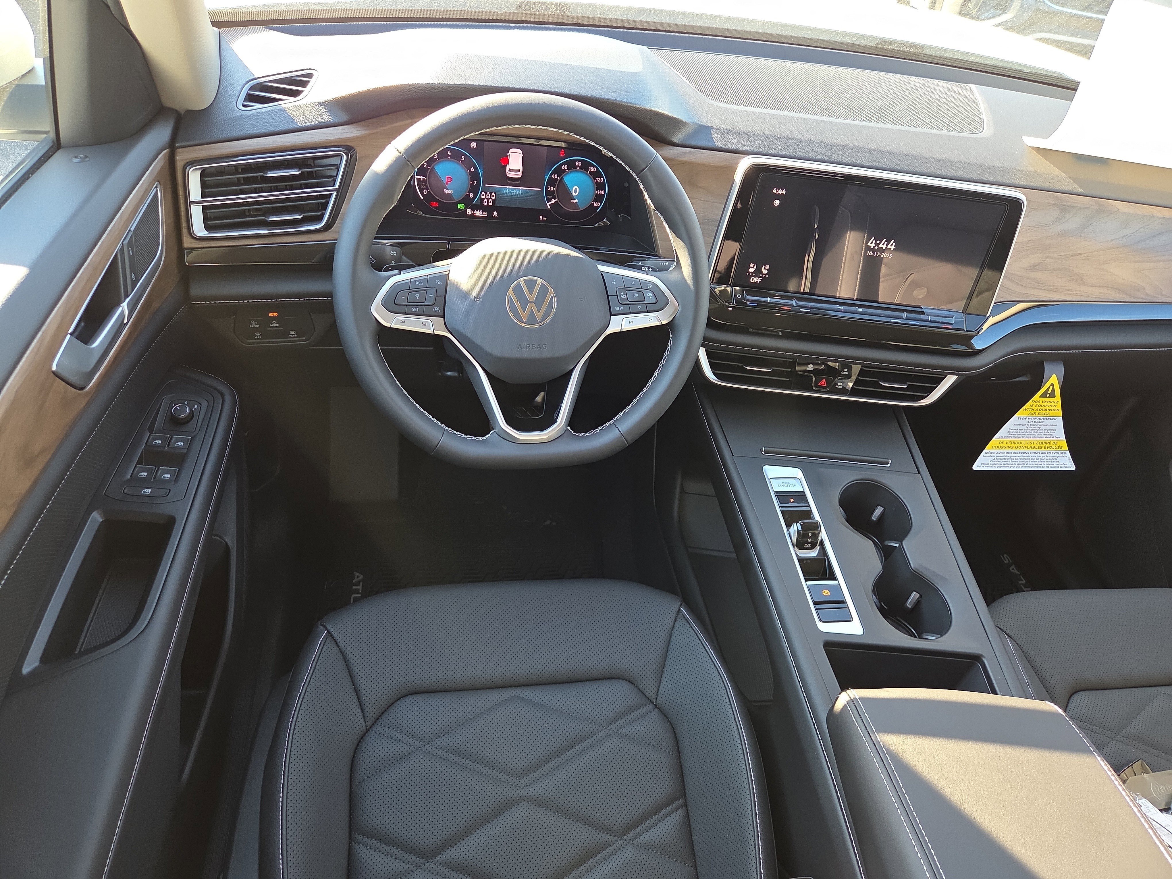 New 2026 Volkswagen Atlas SE image 6