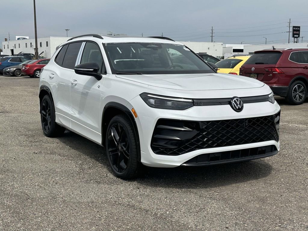 New 2026 Volkswagen Tiguan SE R-Line FWD image 6