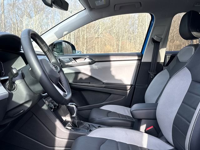Certified 2023 Volkswagen Taos SEL image 10