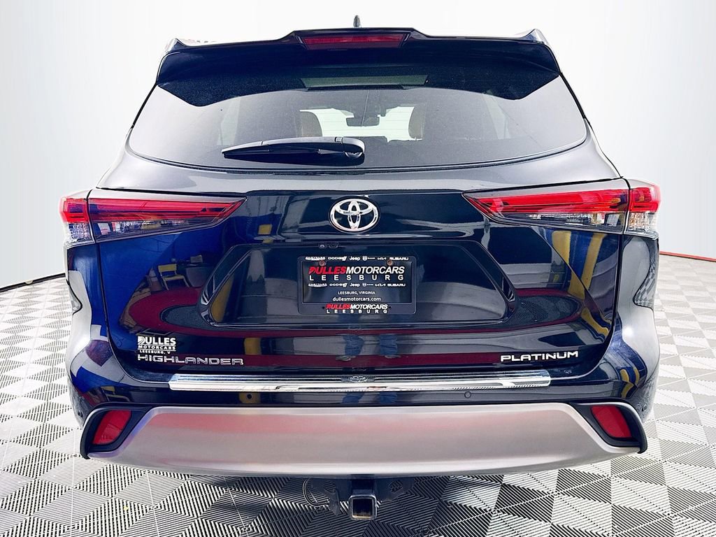 Used 2023 Toyota Highlander Platinum image 6