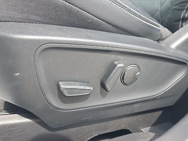 Certified 2023 Ford Escape Platinum w/ Premium Technology Package image 19