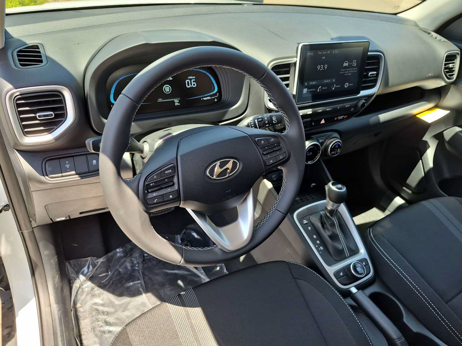 New 2026 Hyundai Venue SEL FWD image 10