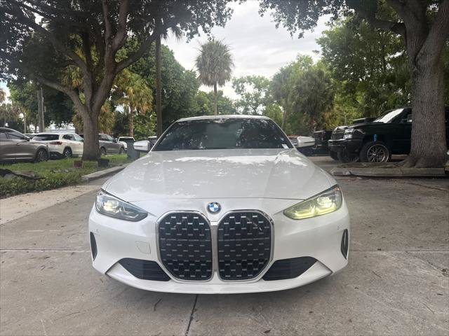 Used 2022 BMW 430i Coupe w/ Convenience Package RWD image 3