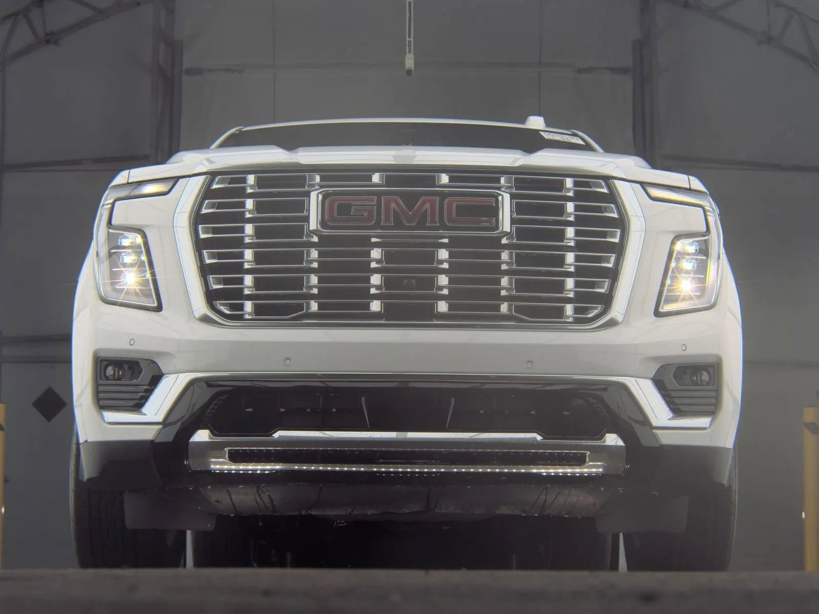 Used 2025 GMC Yukon Denali image 2