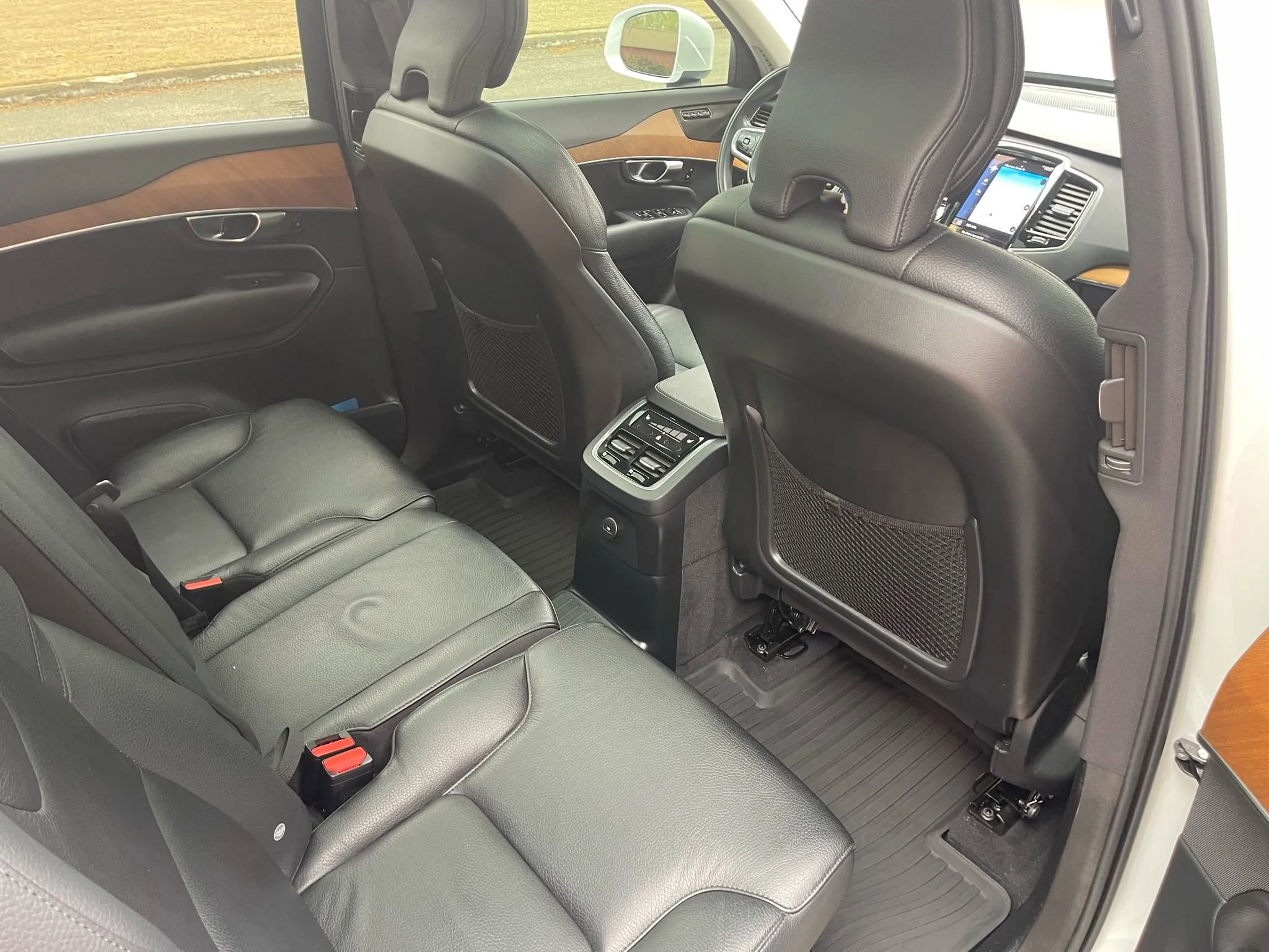 Used 2022 Volvo XC90 T8 Inscription Expression w/ Advanced Package image 13