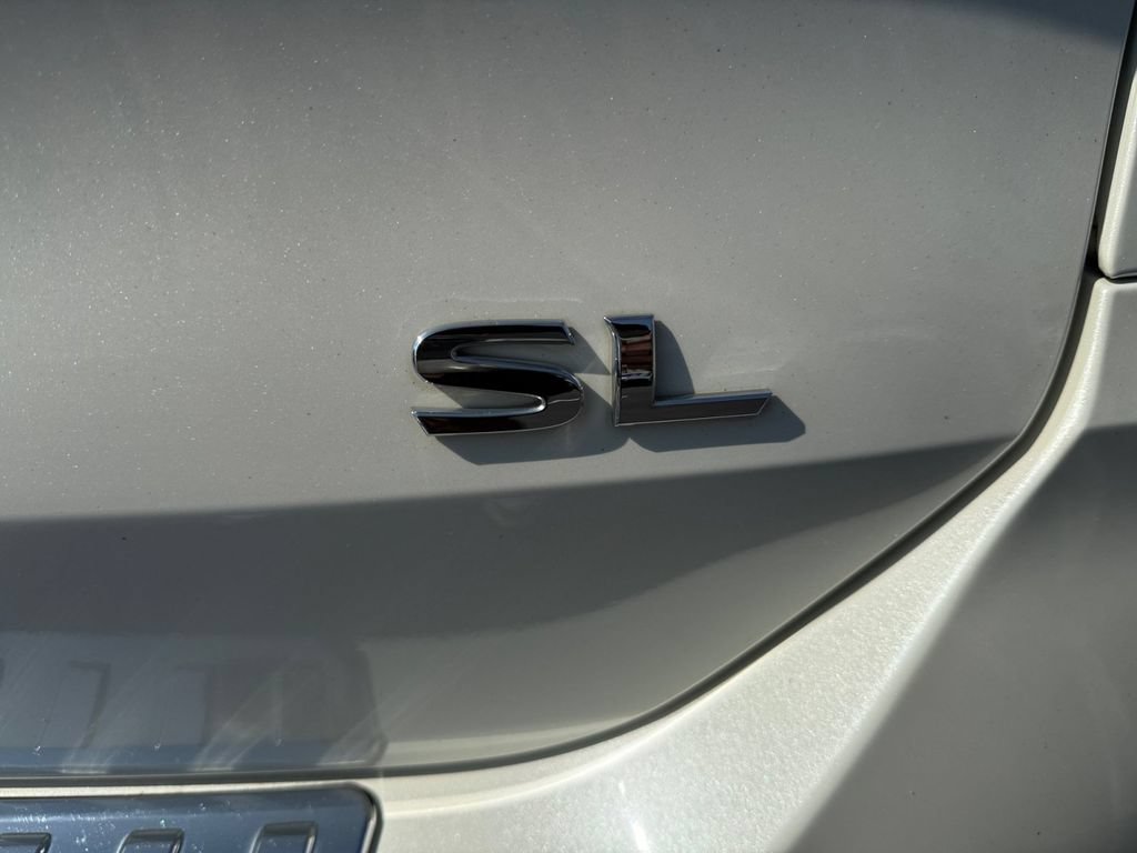 Used 2018 Nissan Rogue SL w/ Premium Package FWD image 29