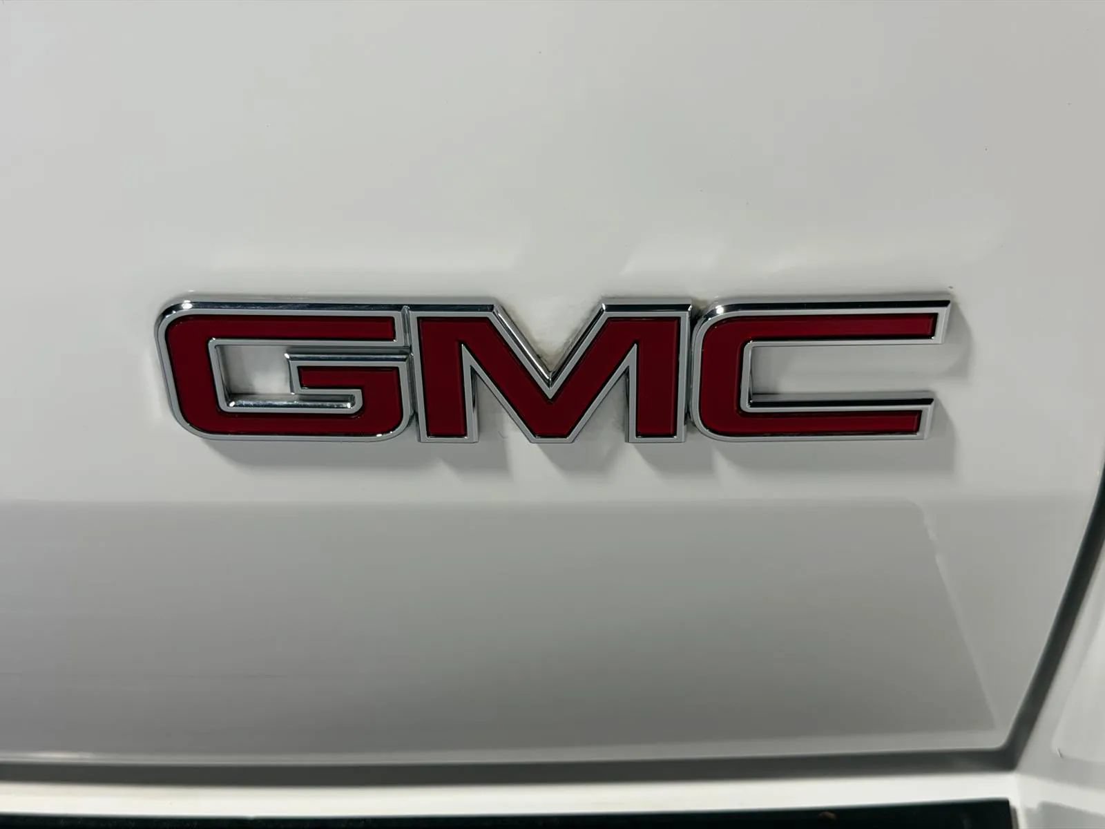 Used 2012 GMC Yukon XL Denali RWD image 12