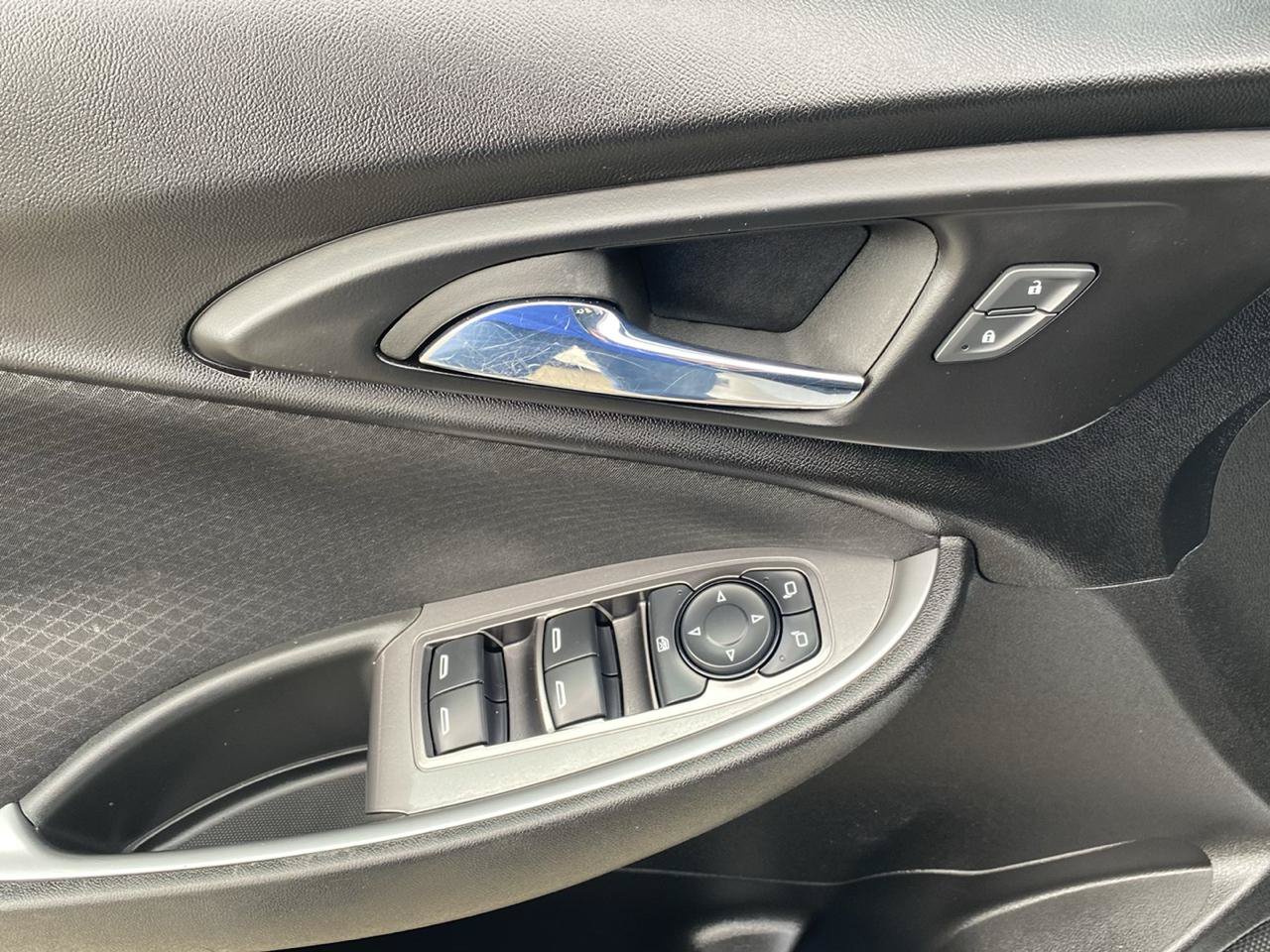 Used 2023 Chevrolet Malibu LS FWD image 17