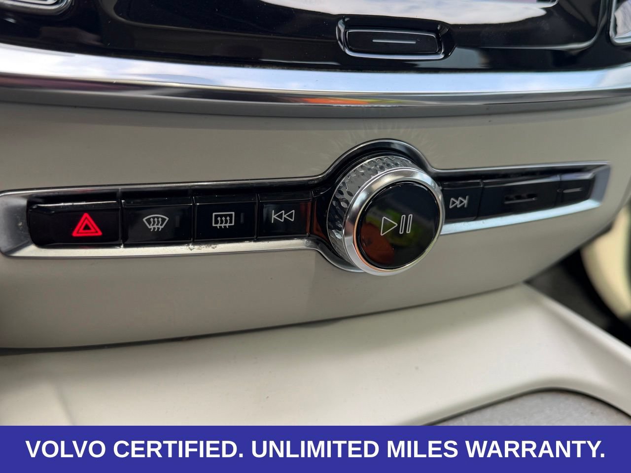 Certified 2024 Volvo S60 B5 Plus FWD image 24