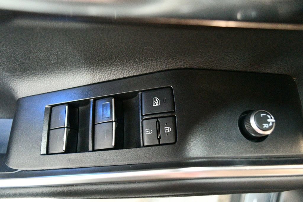 Used 2022 Toyota Highlander Limited AWD/4WD image 71