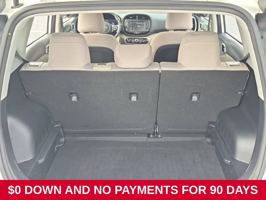 Used 2025 Kia Soul LX FWD image 28