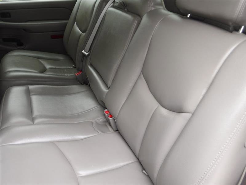 Used 2006 Chevrolet Avalanche Z66 w/ Sun And Sound Package RWD image 8