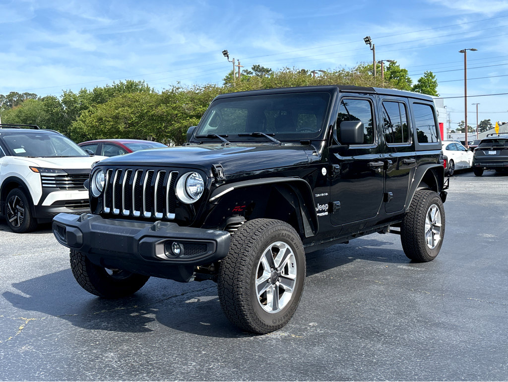 Used 2019 Jeep Wrangler Unlimited Sahara AWD/4WD image 3