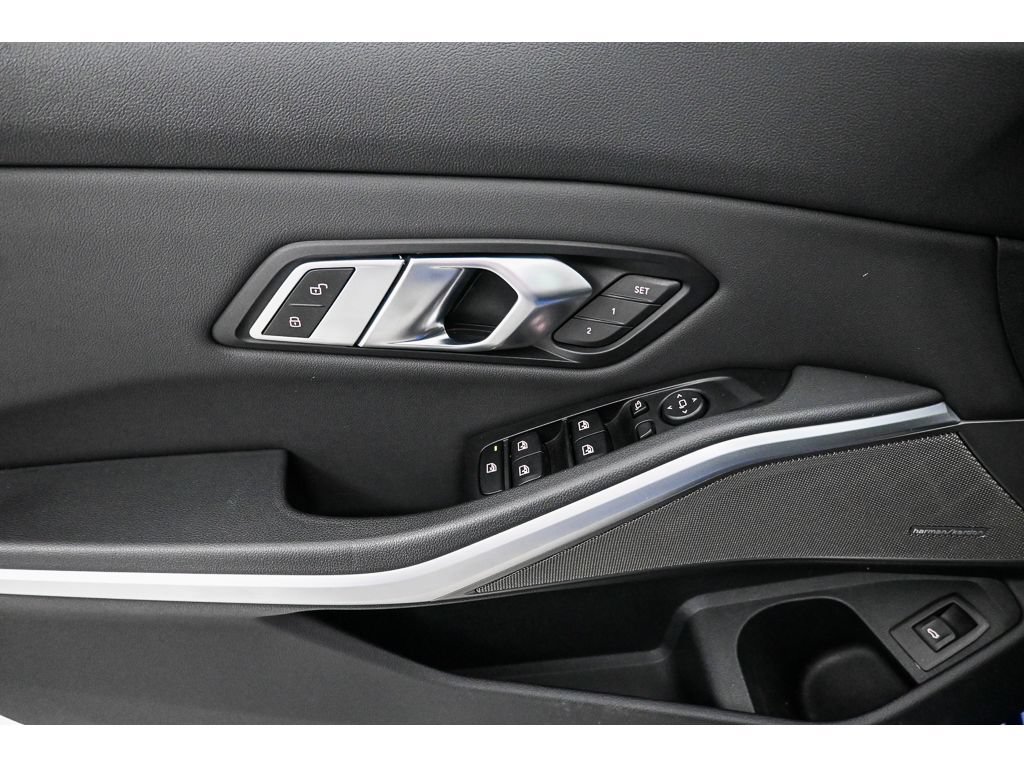 Used 2019 BMW 330i xDrive Sedan w/ M Sport Package AWD/4WD image 31