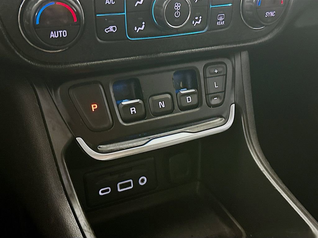 Used 2018 GMC Terrain Denali w/ Advanced Safety Package image 16