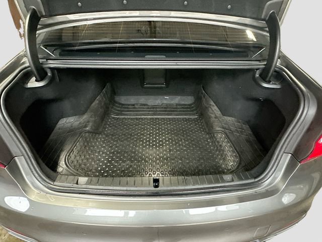 Used 2016 BMW 750i xDrive image 28