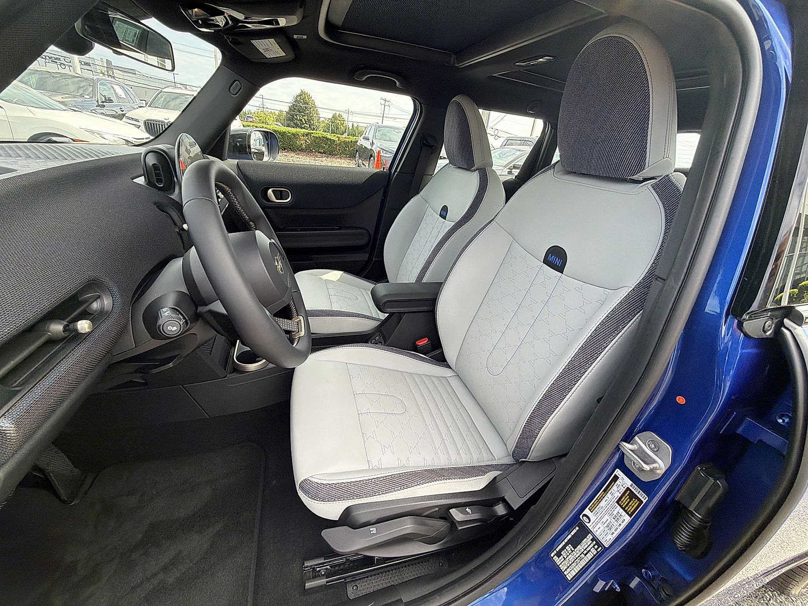 Used 2026 MINI Cooper 4-Door Hardtop FWD image 19