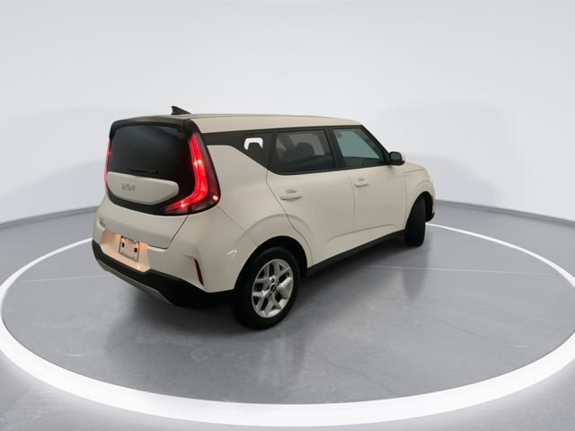 Used 2023 Kia Soul LX w/ Option Group 015 FWD image 6