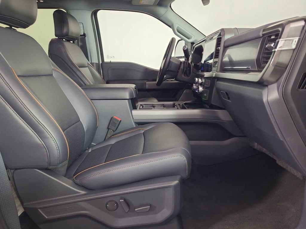 New 2026 Ford F350 Lariat w/ Black Appearance Package image 22