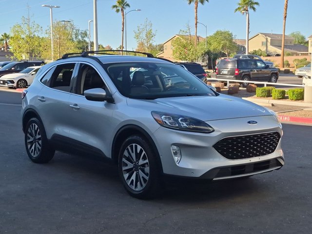 Used 2020 Ford Escape Titanium AWD/4WD image 3