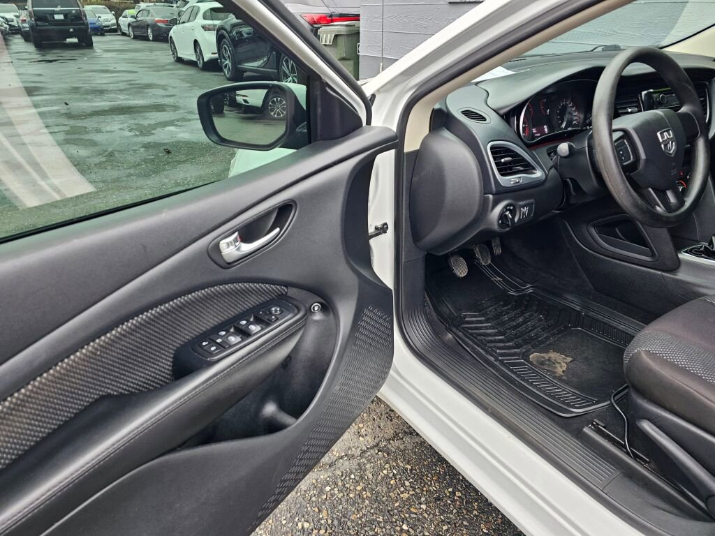 Used 2014 Dodge Dart SE image 17