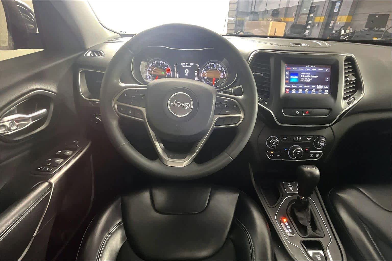 Used 2020 Jeep Cherokee Latitude Plus FWD image 6