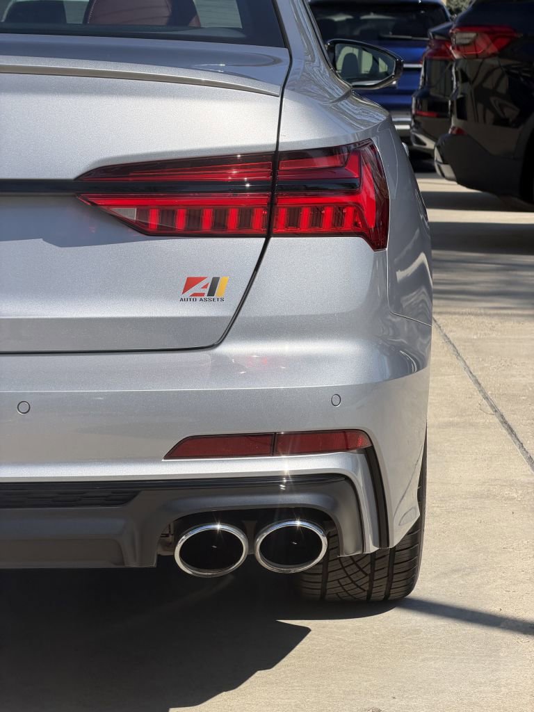 Used 2022 Audi S6 Premium Plus image 15