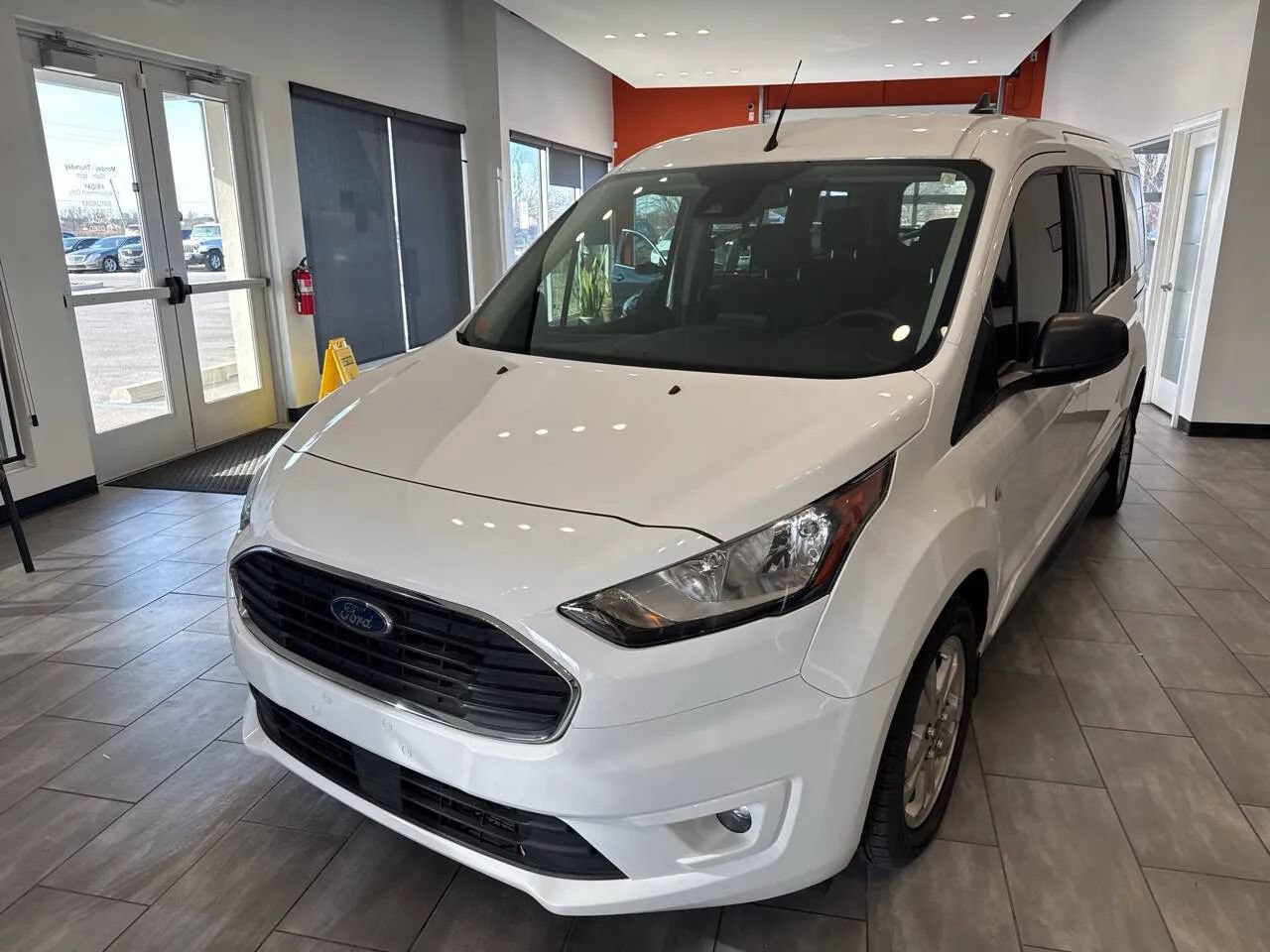 Used 2022 Ford Transit Connect XLT FWD image 7