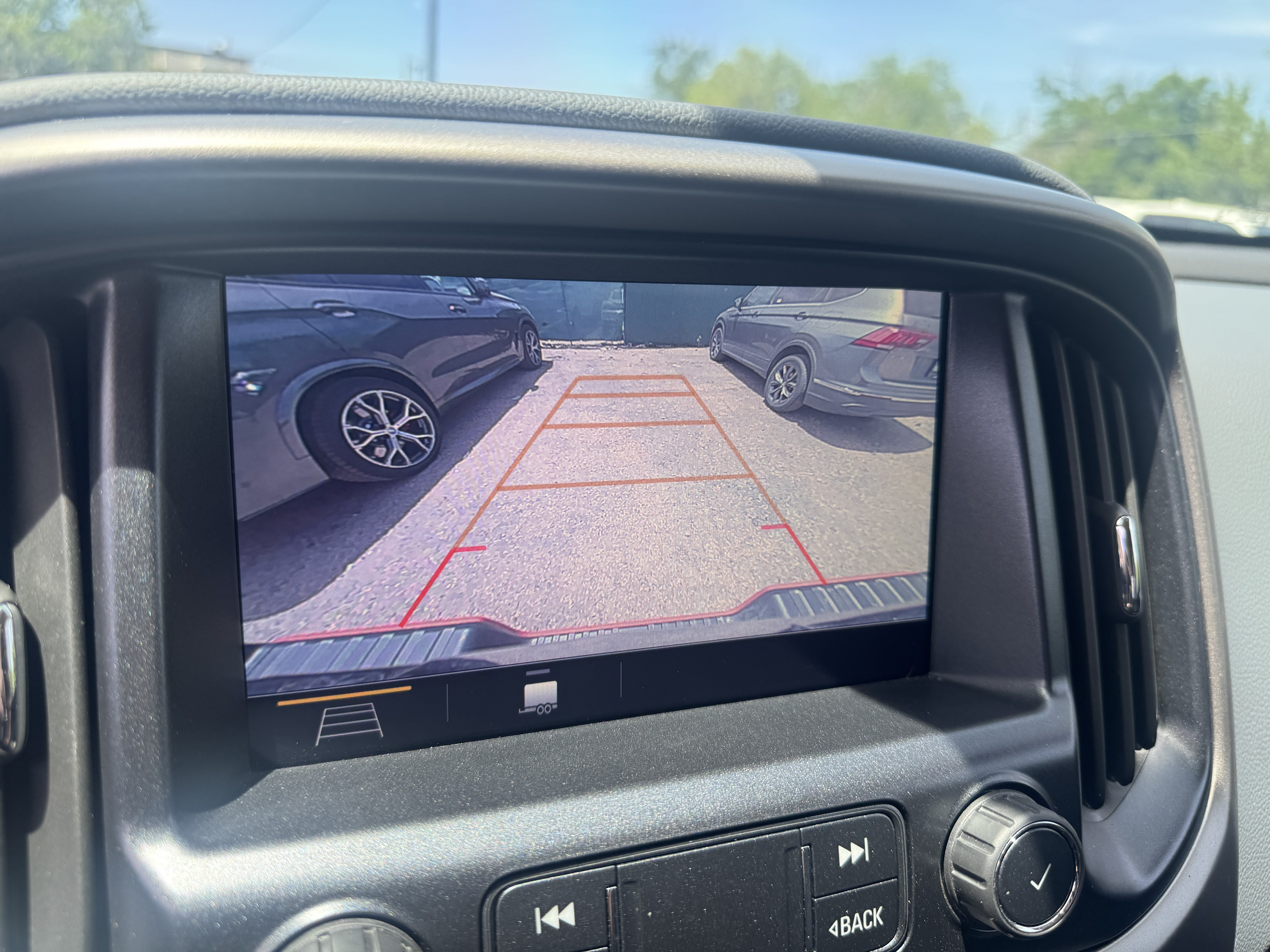 Used 2019 Chevrolet Colorado Z71 AWD/4WD image 33