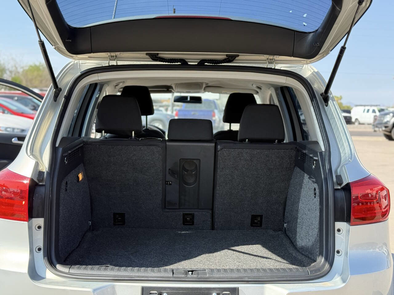 Used 2012 Volkswagen Tiguan S FWD image 14