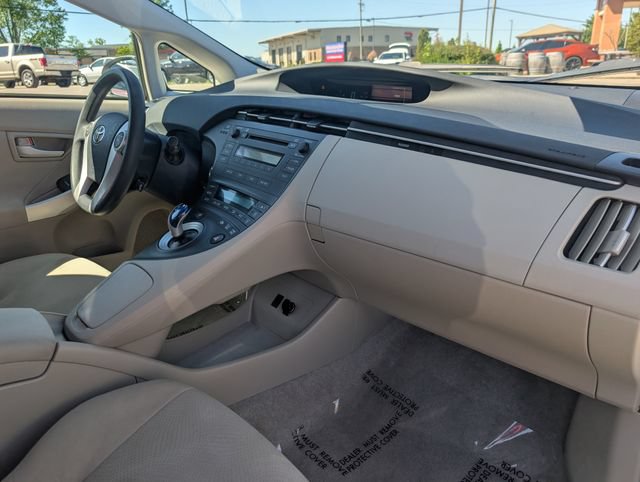 Used 2010 Toyota Prius Two FWD image 21