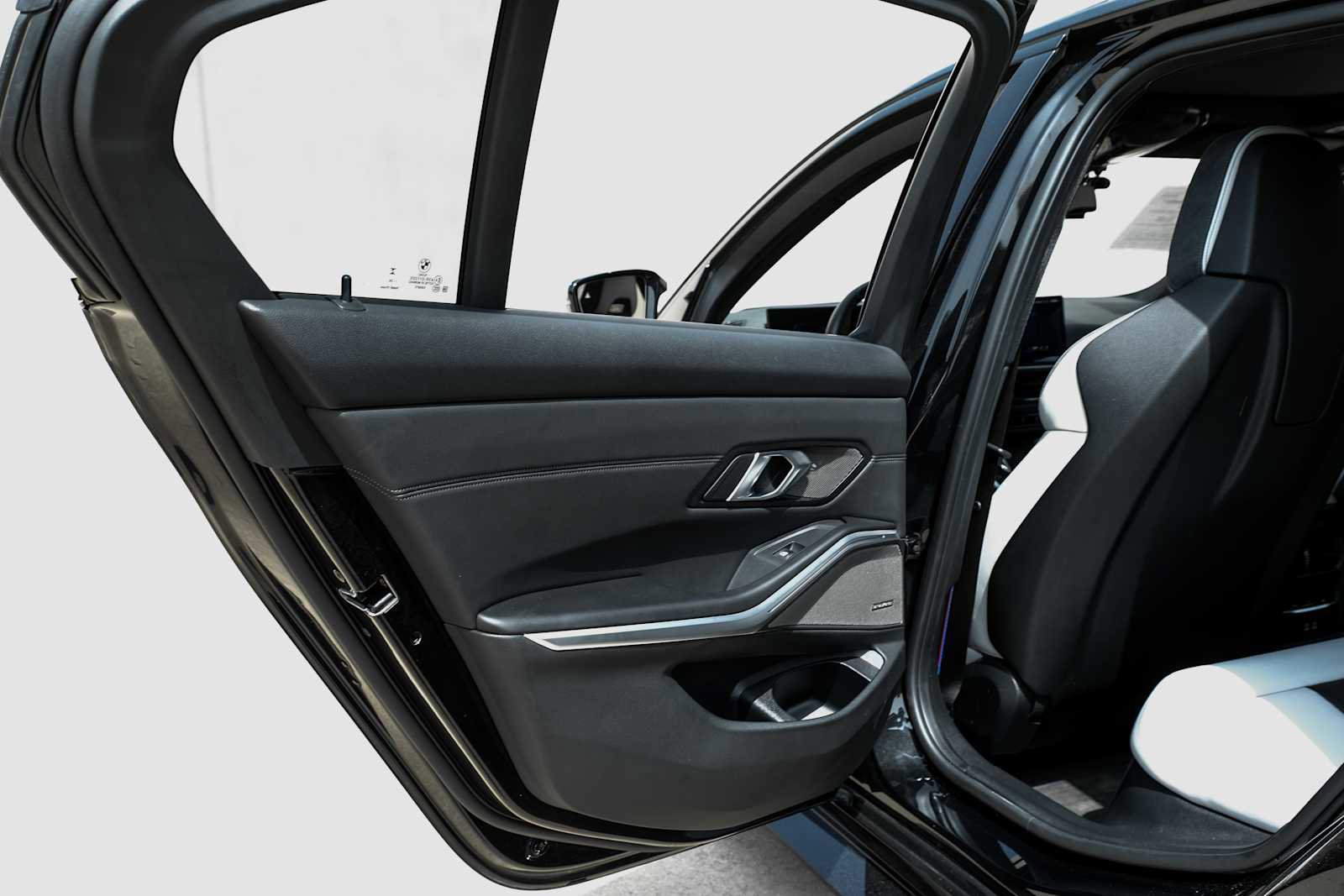 Used 2025 BMW M3 Competition AWD/4WD image 45