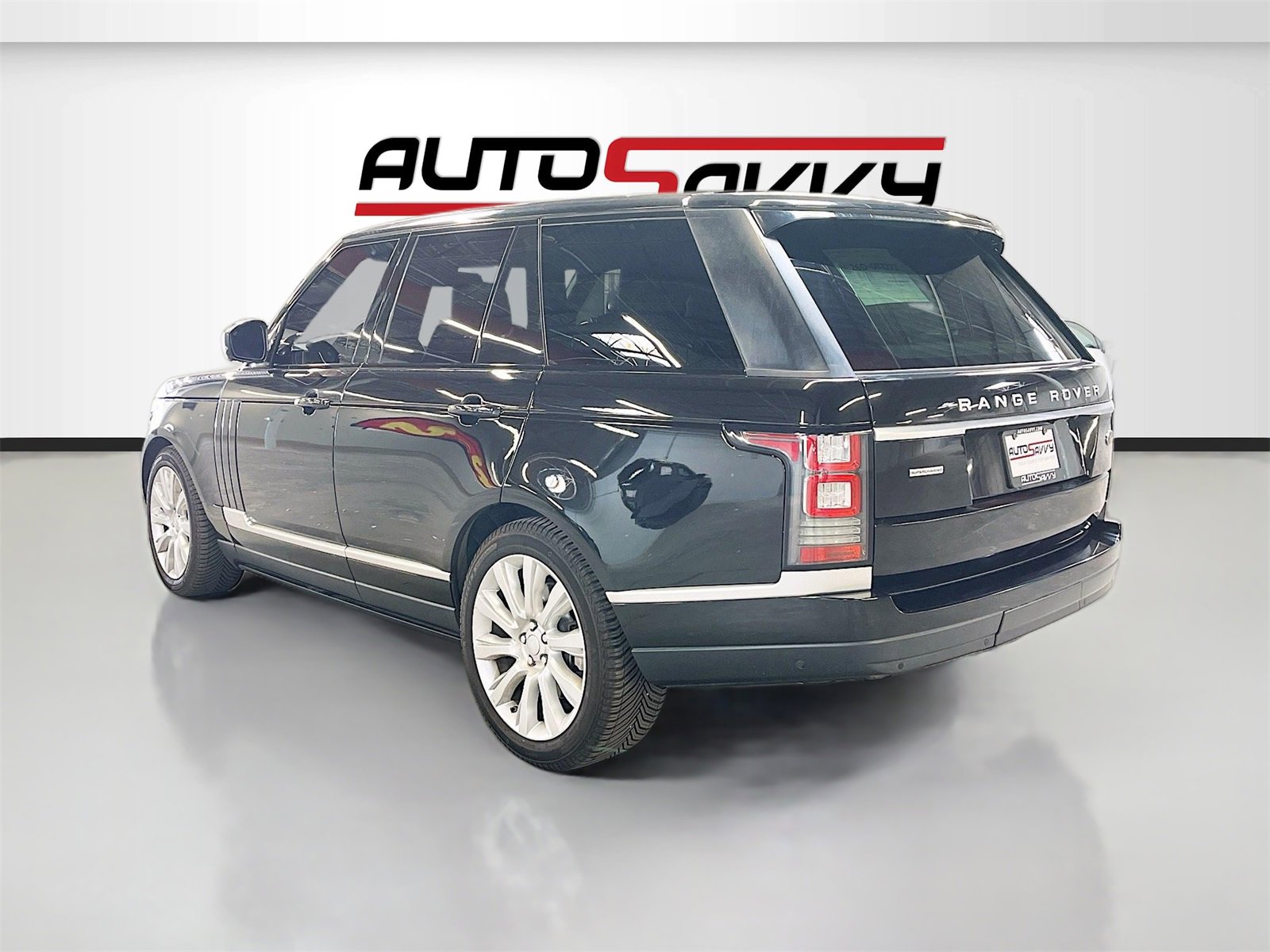 Used 2015 Land Rover Range Rover Supercharged image 5