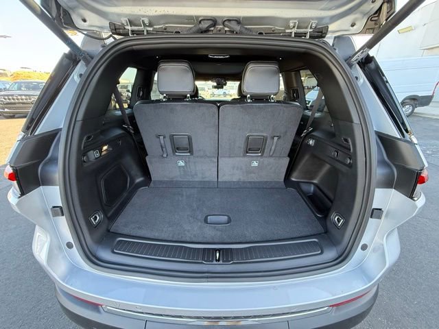New 2025 Jeep Grand Cherokee L Limited w/ Luxury Tech Group II RWD image 21