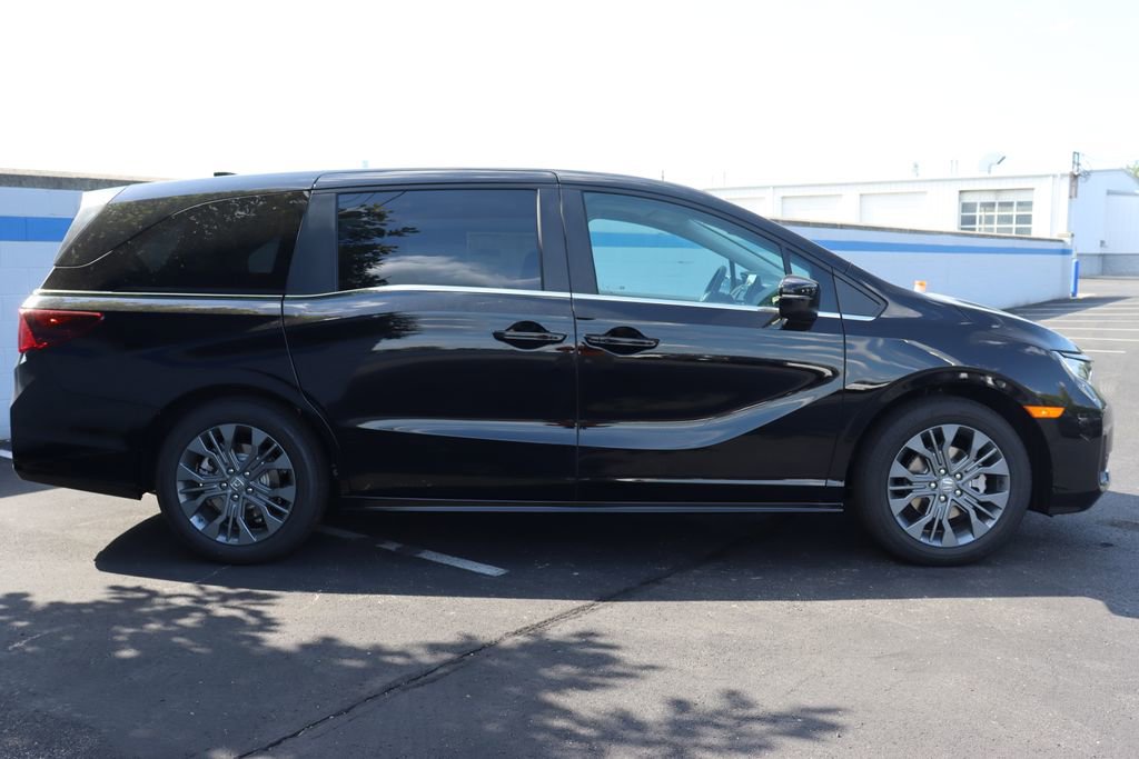 Used 2026 Honda Odyssey Touring image 6