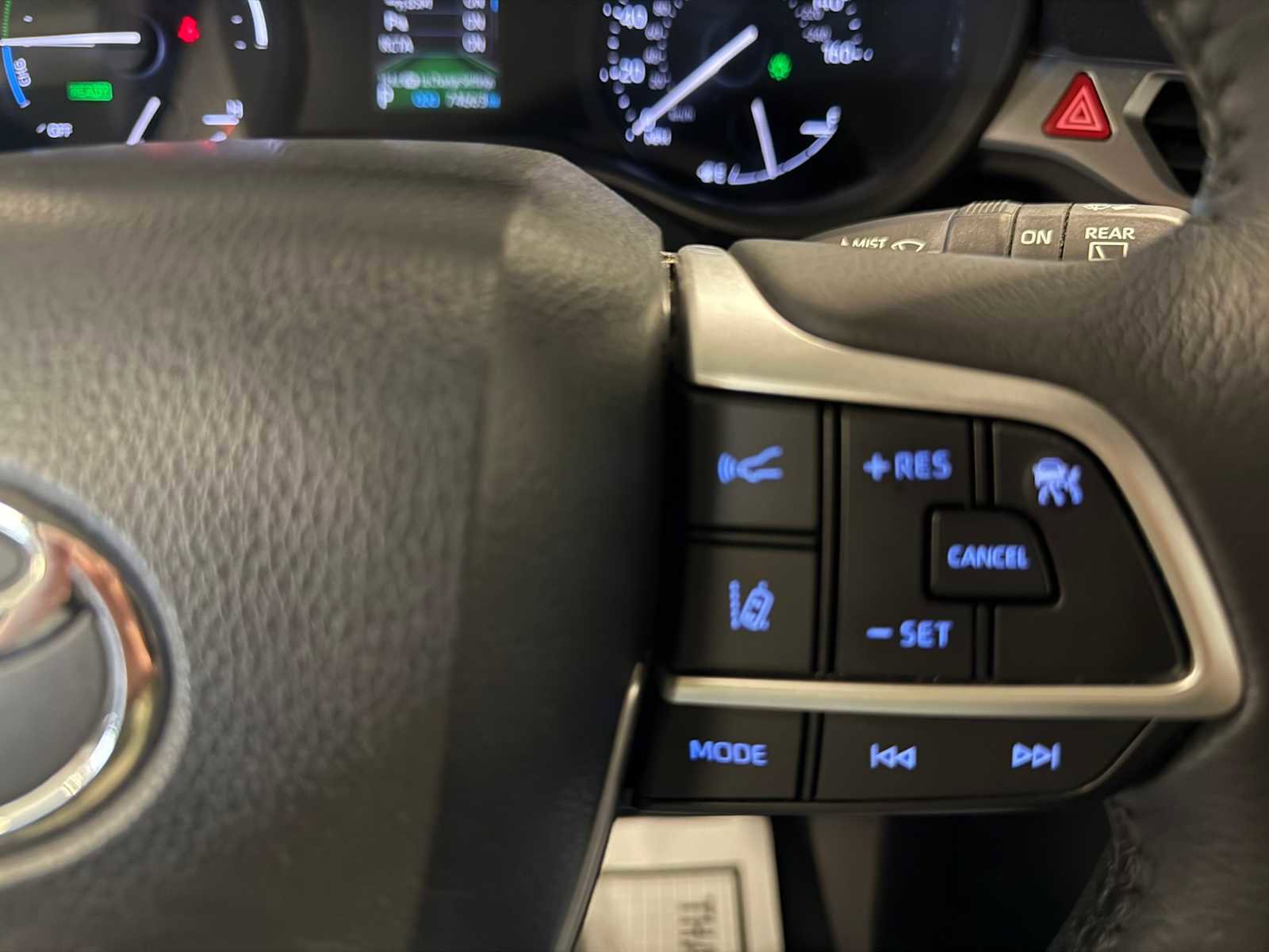 Certified 2023 Toyota Sienna XLE AWD/4WD image 37