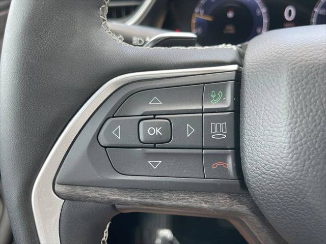 Certified 2025 Jeep Grand Cherokee Limited w/ Luxury Tech Group II AWD/4WD image 26
