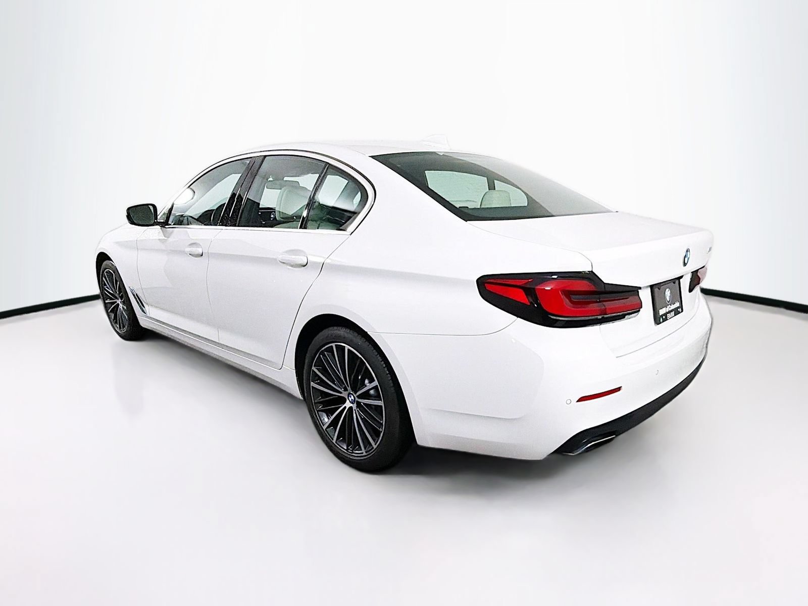 Used 2023 BMW 540i w/ Premium Package RWD image 5